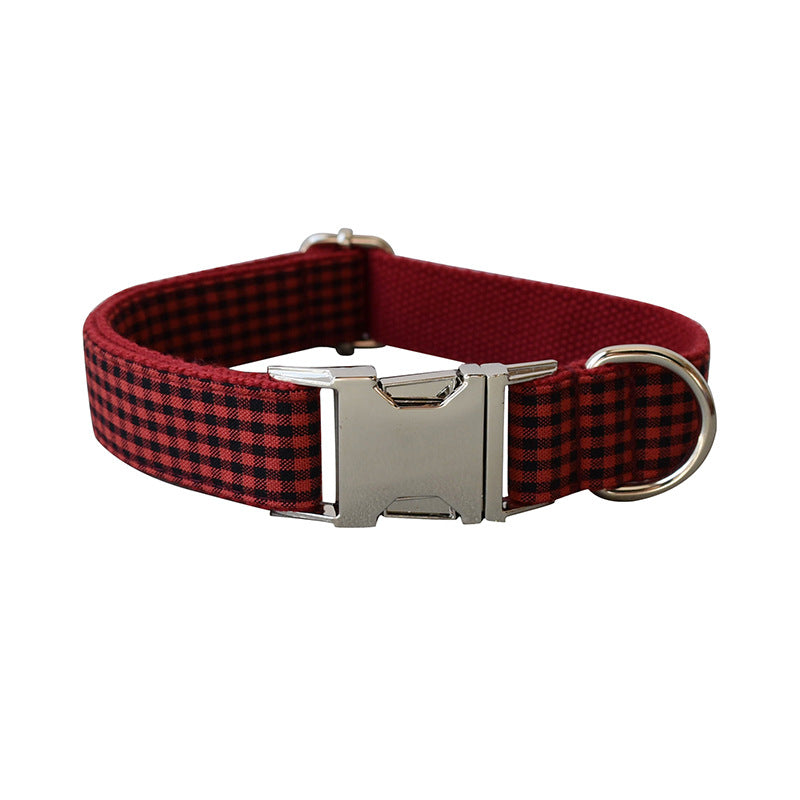 Crimson Checkered Hunde Fashion